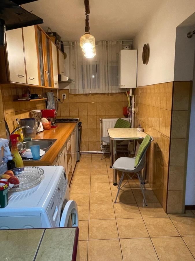Apartament Atmosphere Leilighet Petroşani Eksteriør bilde